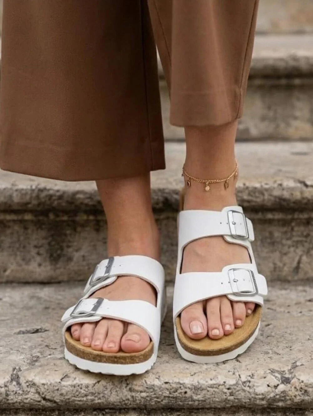 Cushionaire SZ6.5 White Lane Cork Footbed Double Buckle Strap Sandals